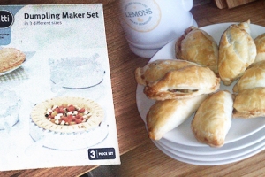 Product Review: Dumpling / Pasty Maker
